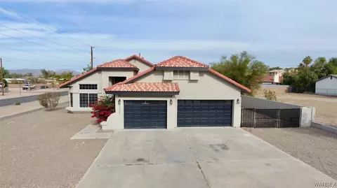 2001 E Mountain View Plz, Fort Mohave, AZ 86426