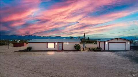 1418 S Estrella Rd, Golden Valley, AZ 86413