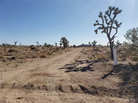 8646 W Leonard Dr, White Hills, AZ 86445