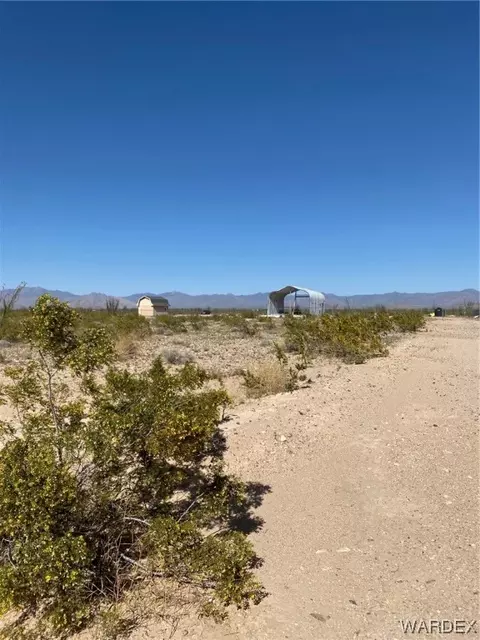 16202 S Kickapoo Dr, Yucca, AZ 86438 photo 7