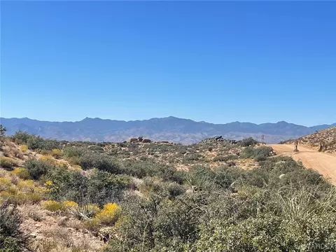 38 Bogles Ranch Rd, Wikieup, AZ 85360