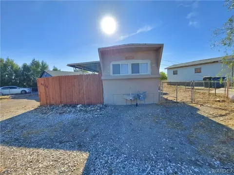 2030 Gregg Ln, Bullhead City, AZ 86442