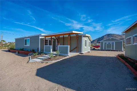 3363 E Smoketree Cir, Golden Valley, AZ 86413