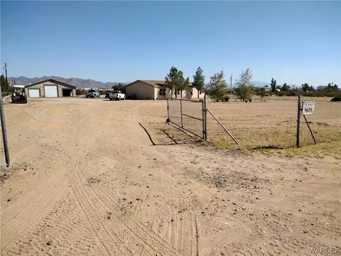 4694 N Glen Canyon Rd, Golden Valley, AZ 86413