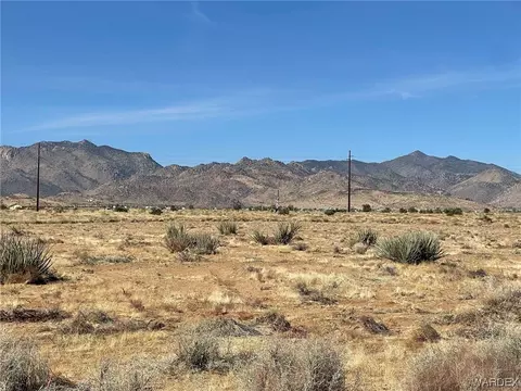 2 E 23 E Rambo Rd, Kingman, AZ 86409