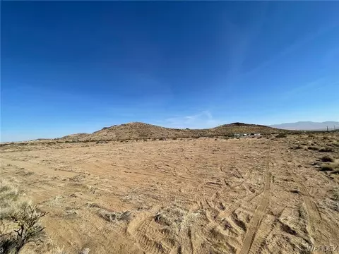 2 E 23 E Rambo Rd, Kingman, AZ 86409 photo 4