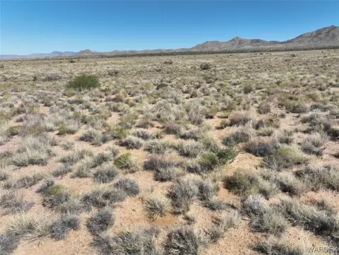 7752 E Valley Rd, Kingman, AZ 86409 photo 2