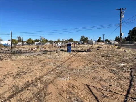 4009 E Shaeffer Ave, Kingman, AZ 86409 photo 3