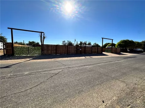 3910 E Northfield Ave, Kingman, AZ 86409