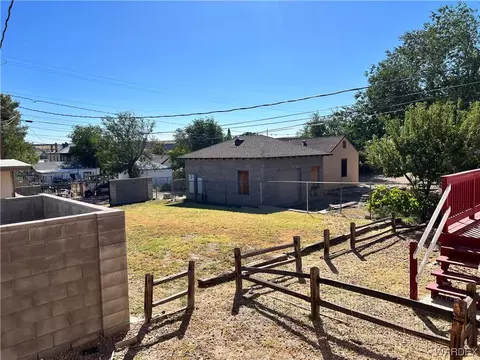 228 E Spring St, Kingman, AZ 86401 photo 3