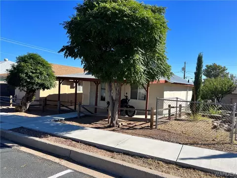 228 E Spring St, Kingman, AZ 86401 photo 2