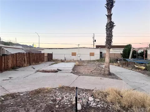 515 Sea Spray Dr, Bullhead City, AZ 86442