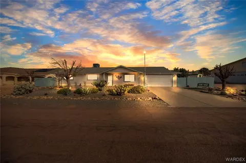 9820 N Whipple Dr, Kingman, AZ 86401