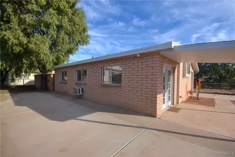 583 E A St, Mohave Valley, AZ 86440 photo 4