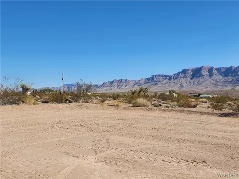 845 E Supai Dr, Meadview, AZ 86444 photo 4