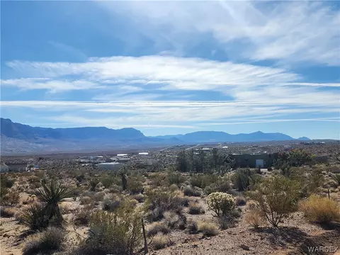 845 E Supai Dr, Meadview, AZ 86444 photo 2
