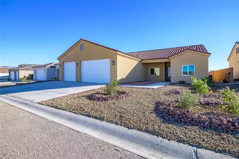 2198 E Twins Dr, Fort Mohave, AZ 86426