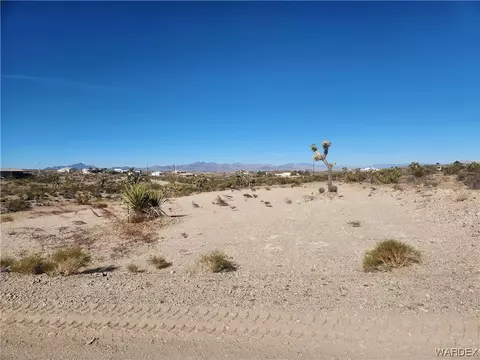 1045 W Echo Dr, Meadview, AZ 86444