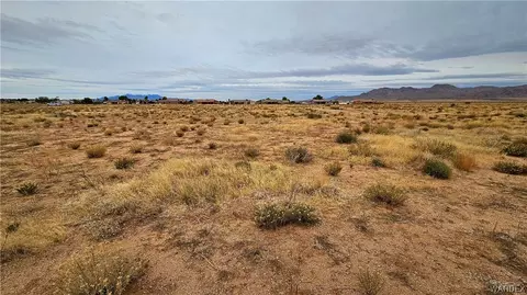 10226 N Blackjack Bay, Kingman, AZ 86401