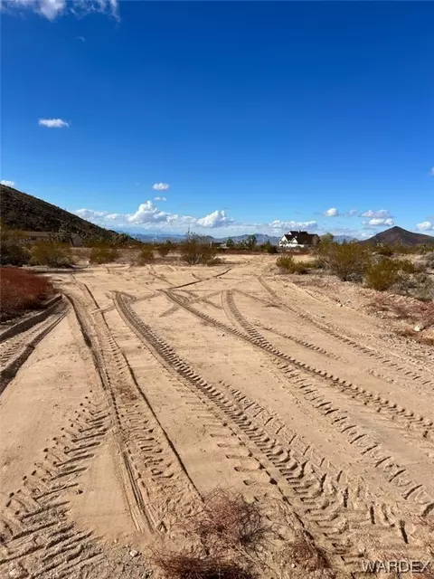9445 W Decoto Dr, White Hills, AZ 86445