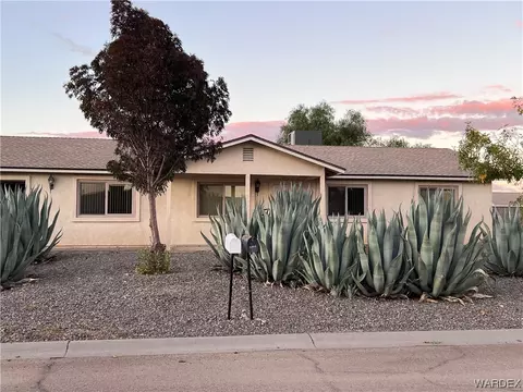 6527 Hershey Way, Golden Valley, AZ 86413