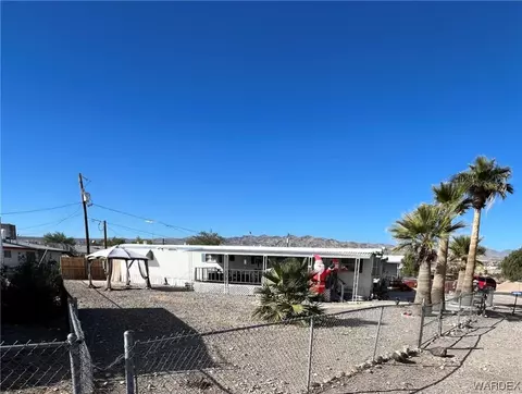 1589 Garnet Ln, Bullhead City, AZ 86442