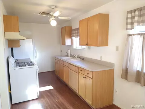 3669 E Dove Ln, Kingman, AZ 86409 photo 2