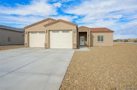 2239 E Hammer Ln, Fort Mohave, AZ 86426