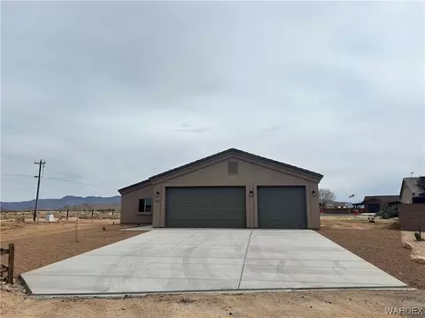 10482 N Fawn Bay, Kingman, AZ 86401