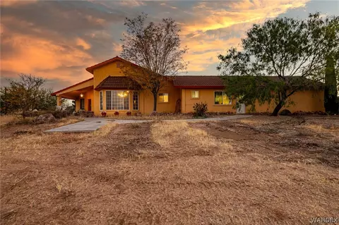 Exterior - 10001 E Hwy 66, Hackberry, AZ 86411 photo 1 of 37