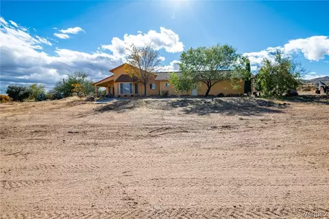Exterior - 10001 E Hwy 66, Hackberry, AZ 86411 photo 2 of 37