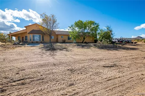 Exterior - 10001 E Hwy 66, Hackberry, AZ 86411 photo 3 of 37