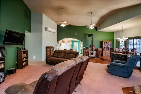 Living - 10001 E Hwy 66, Hackberry, AZ 86411 photo 3 of 4
