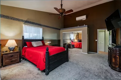 Bedroom - 10001 E Hwy 66, Hackberry, AZ 86411 photo 3 of 8