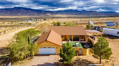 Exterior - 10001 E Hwy 66, Hackberry, AZ 86411 photo 16 of 37