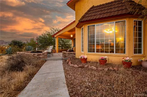 Exterior - 10001 E Hwy 66, Hackberry, AZ 86411 photo 8 of 37