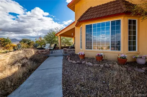 Exterior - 10001 E Hwy 66, Hackberry, AZ 86411 photo 9 of 37