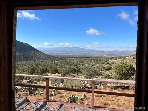 138 E Stagecoach Well Dr, Kingman, AZ 86401