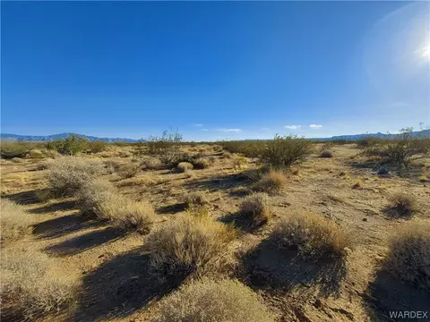 000 W Moenkopijuniper Rd, Golden Valley, AZ 86413