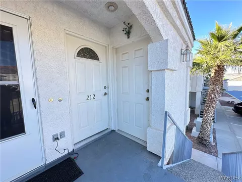 3423 Mccormick Apt 212 Blvd, Bullhead City, AZ 86429