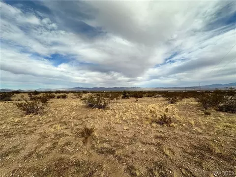 0000 S Elgin Rd, Golden Valley, AZ 86413