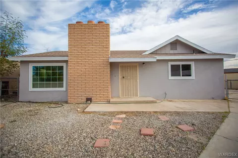 589 Malibu Plz, Bullhead City, AZ 86442