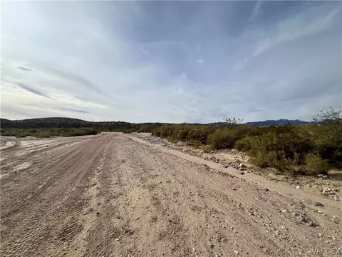 000 Hawk Rd, Kingman, AZ 86409 photo 5