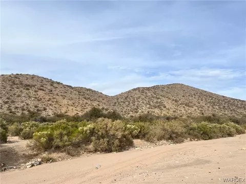 000 Hawk Rd, Kingman, AZ 86409