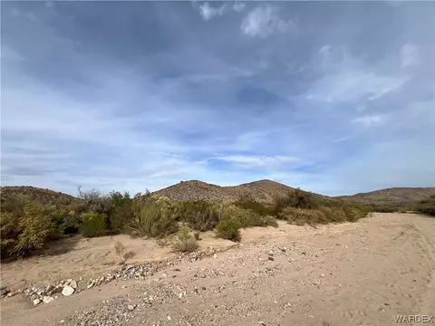 000 Hawk Rd, Kingman, AZ 86409 photo 10