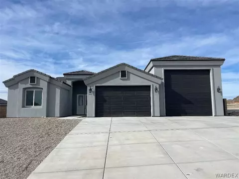 887 Florence Ave, Bullhead City, AZ 86429