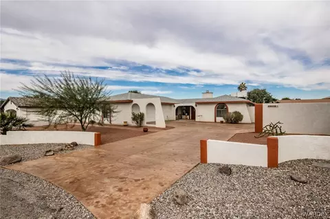 2023 E Mountain View Plz, Fort Mohave, AZ 86426
