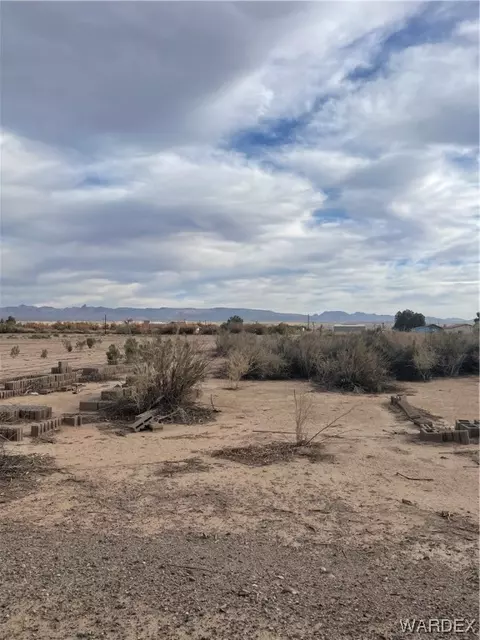 8440 S Harquahala Dr, Mohave Valley, AZ 86440