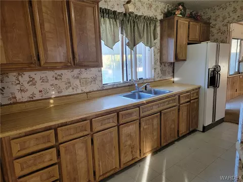 1549 E Devlin Ave, Kingman, AZ 86409 photo 5