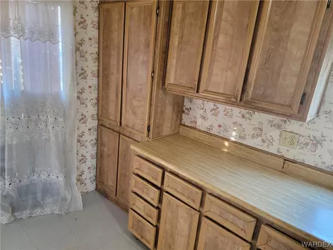 1549 E Devlin Ave, Kingman, AZ 86409 photo 7